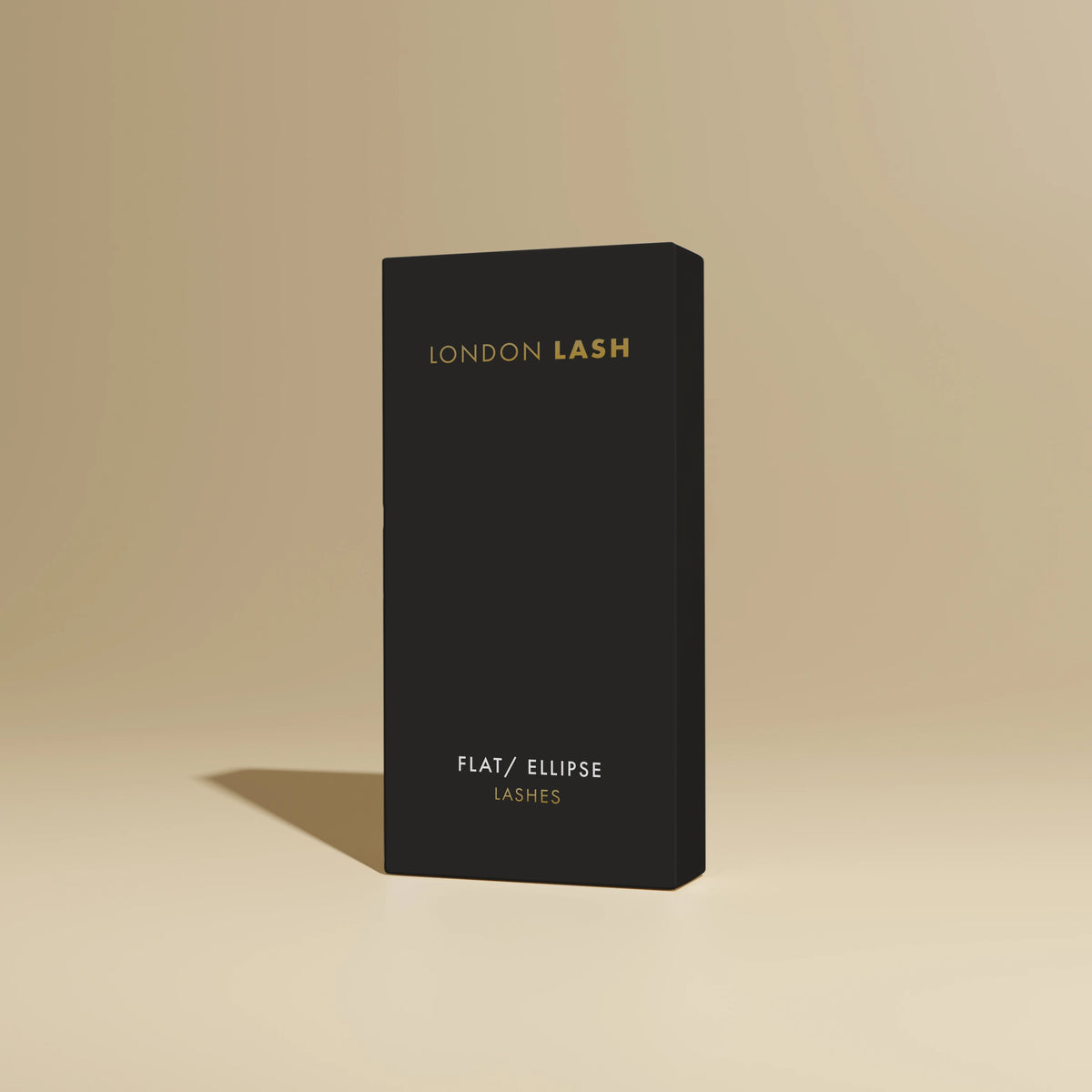 Primer plano de Pestañas Planas Mate (Ellipse/Cashmere) 0.25, enfocando en su grosor y textura mate.