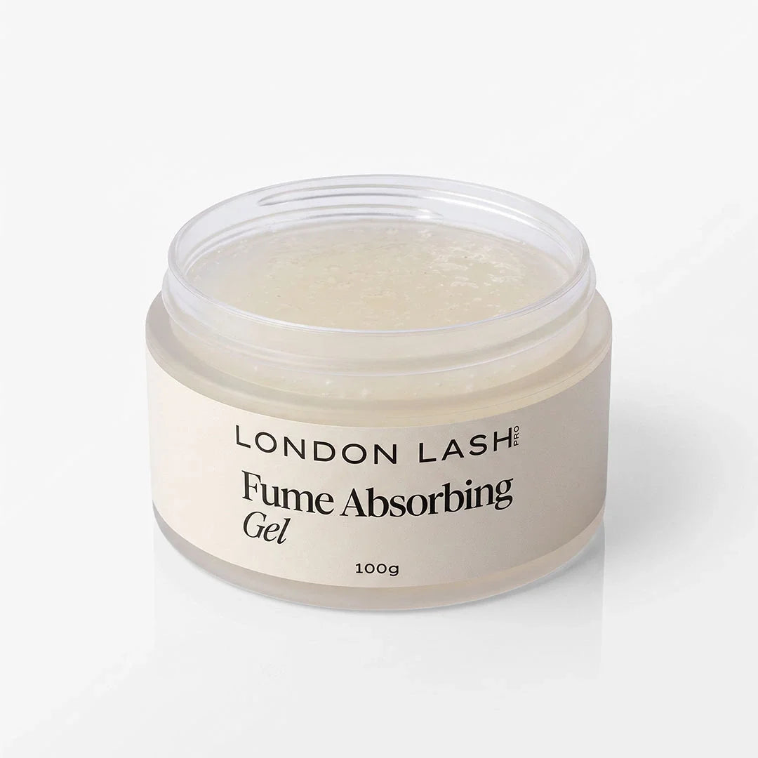Bote abierto de Fume Absorbing Gel London Lash Pro mostrando la textura del gel