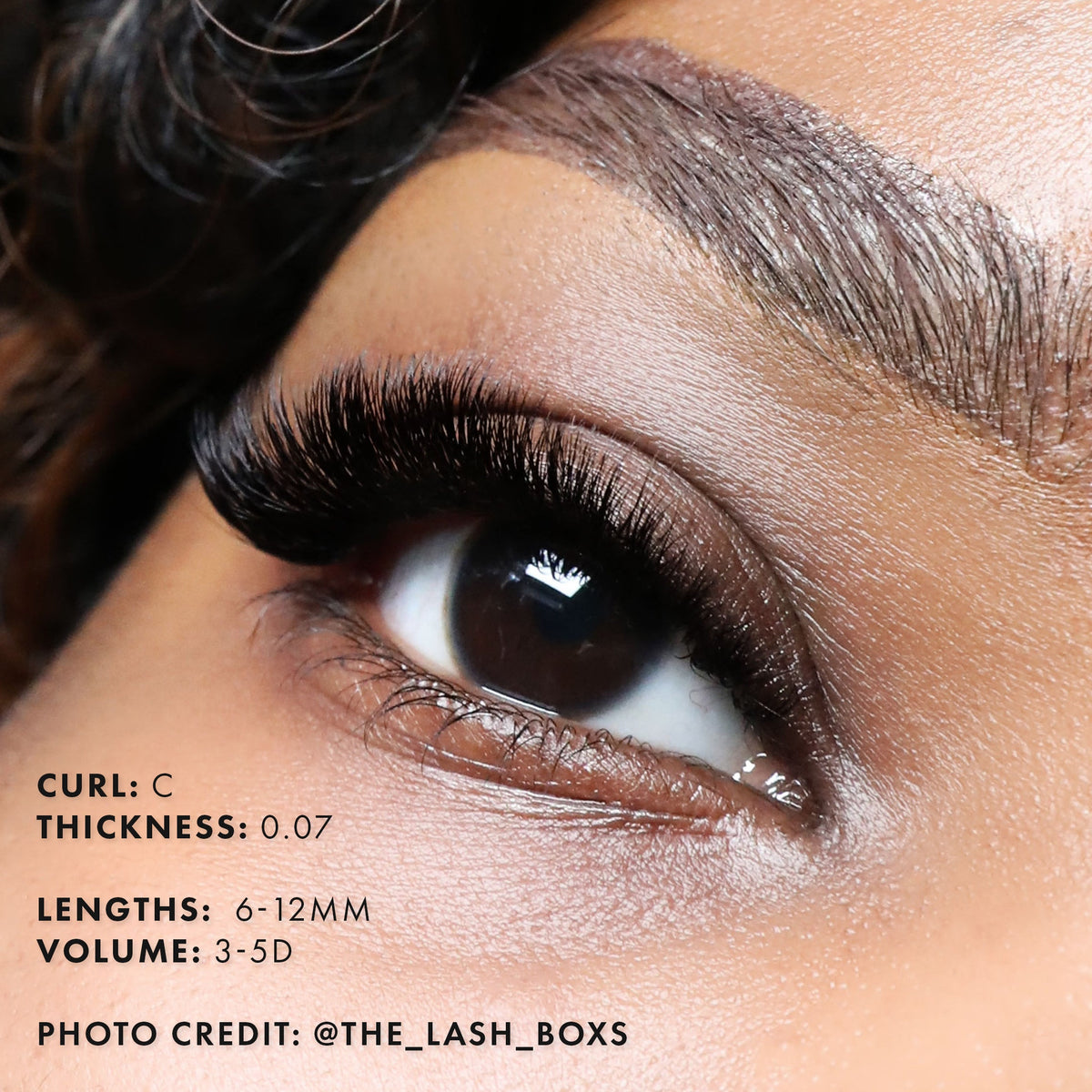Resultado final de un tratamiento con Pestañas Mayfair de Visón Sintético (Volúmen) 0.07, realzando la belleza natural de los ojos.