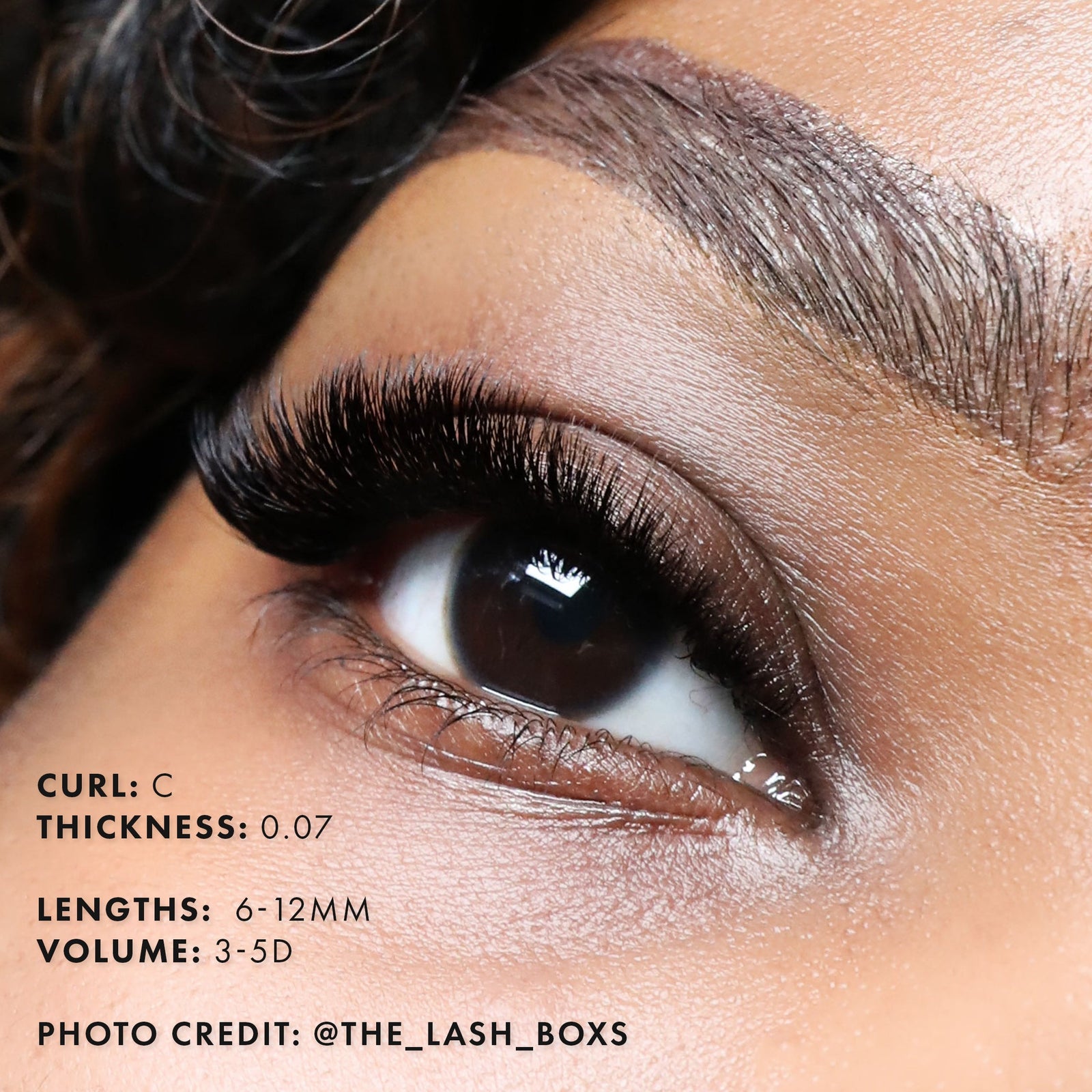 Resultado final de un tratamiento con Pestañas Mayfair de Visón Sintético (Volúmen) 0.07, realzando la belleza natural de los ojos.